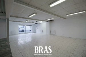 Local commercial - 111m²